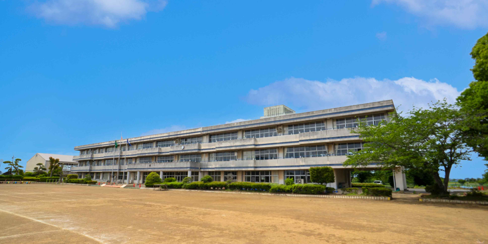 菅谷小学校外観