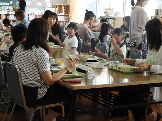 １年生　親子給食