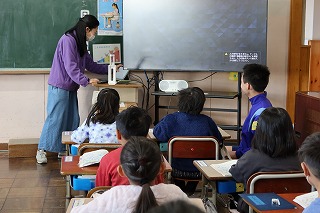 土浦六中の９年生がボランティアに来ました。